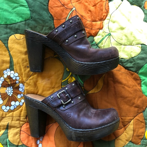 comfortable clogs with heels